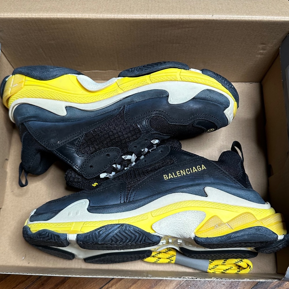 Balenciaga Wmns Triple S 'Black Yellow'